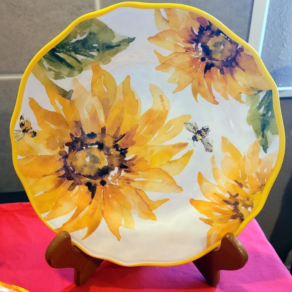 Sunflower Yellow Dinnerware Set - Picture 4 of 7
